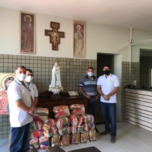 Entrega de 20 cestas básicas na Paroquia Nossa Senhora de Fátima