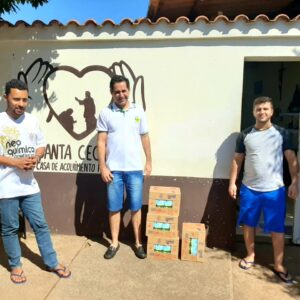 Doação de leite para Casa de Acolhimento Fraterno Santa Cecília